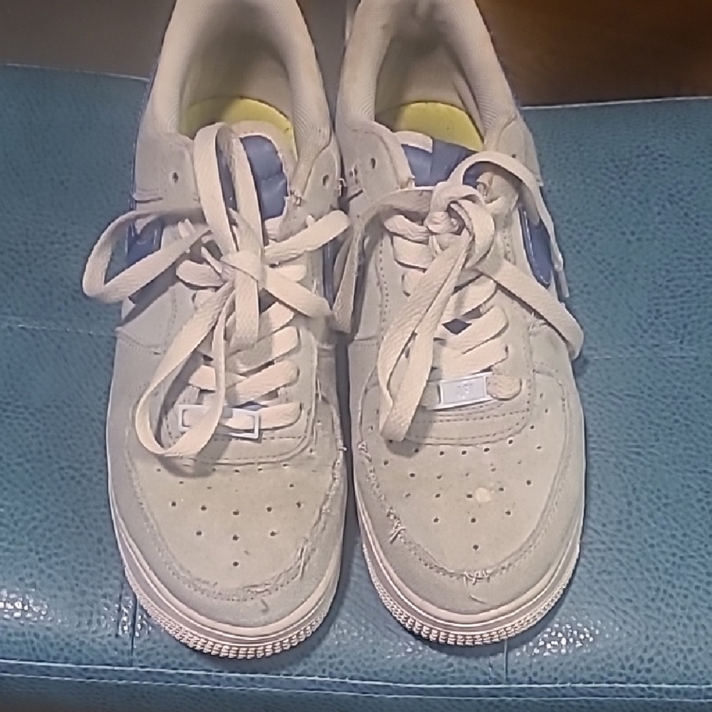 Nike White and Blue Men's Sneakers